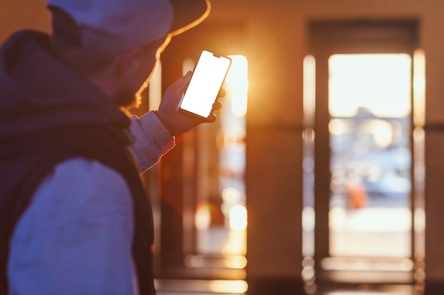 el smartphone en la mano