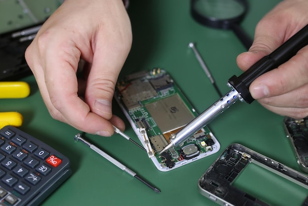 Smartphone-Reparatur-Chip