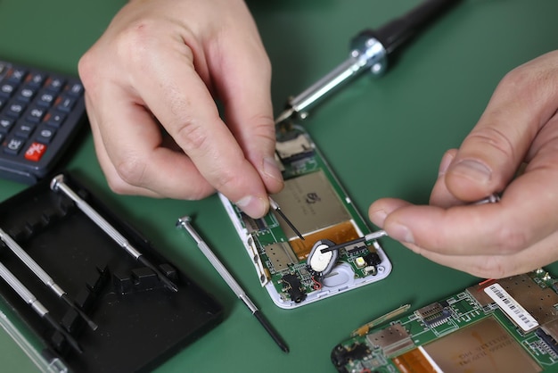 Smartphone-Reparatur-Chip