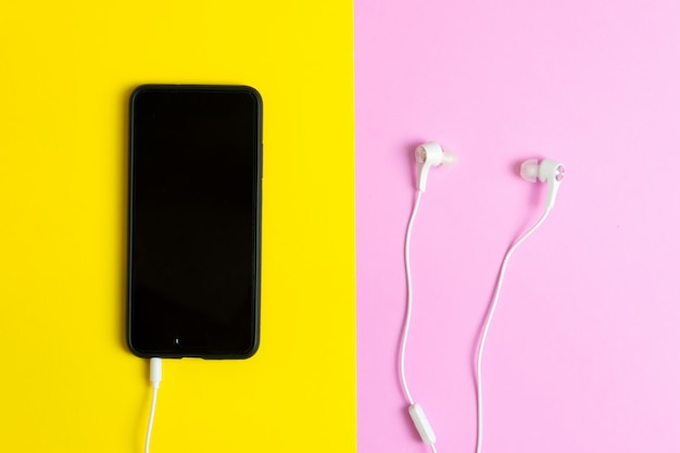 Smartphones e fones de ouvido Ouça a música vintage