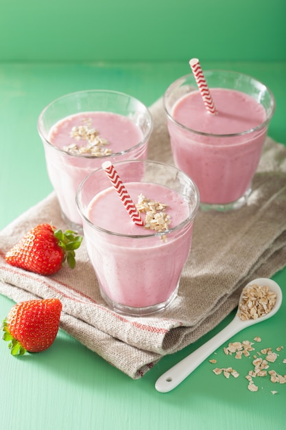 Smoothie de aveia morango saudável