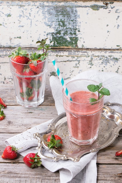 Smoothie de morango vermelho