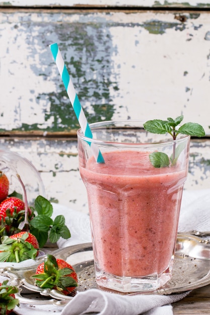 Smoothie de morango vermelho