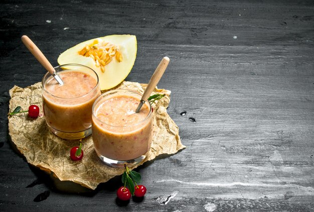 Smoothies de melão e cerejas