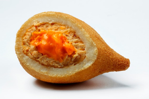 Snack coxinha brasileira, carne-seca com cheddar