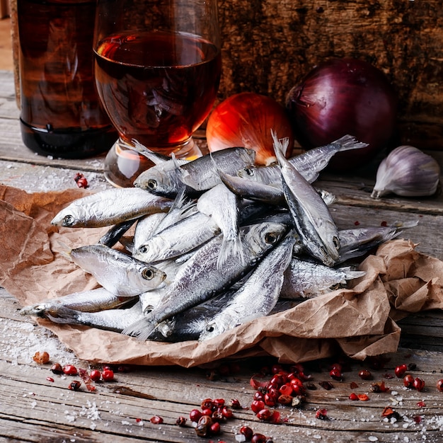 Snack von getrocknetem Whitebait