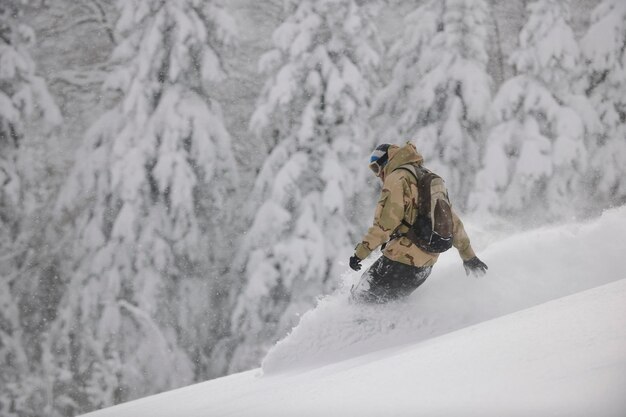 snowboarder estilo livre