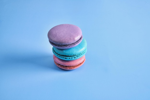 Sobremesa doce de lanche de macaron de cor pastel