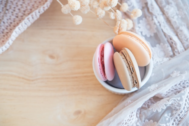 Sobremesa doce de macaroons francês no lanche