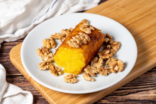 Sobremesa turca queijo cozido halva ou queijo halva delícias da culinária turca nome local hosmerim ou peynir helvasi