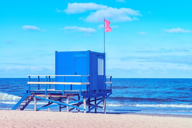 Socorrista en el Mar Báltico en Palanga resort, Lituania