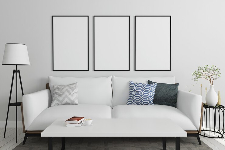 Sofá branco moldura vazia sala de estar