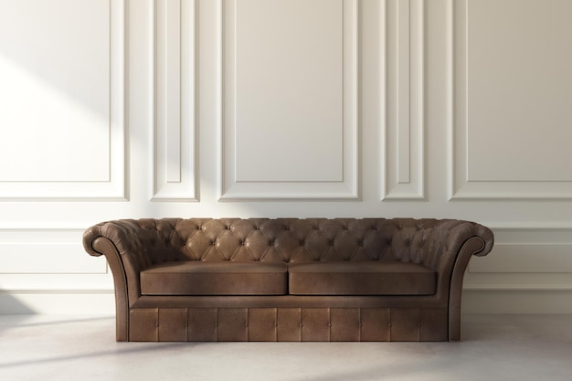 Sofá de cuero marrón en habitación clásica.