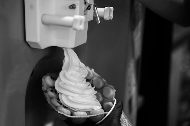 Soft Serve Eiscreme-Ausgabe