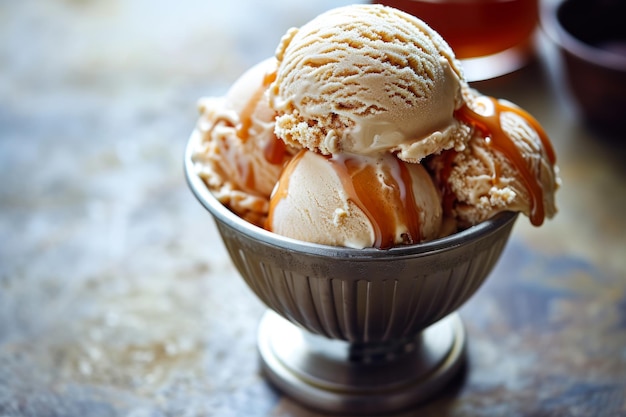 SoftServe helado con caramelo en la tapa