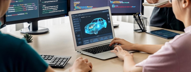El software de diseño de automóviles eléctricos en la pantalla de la computadora muestra el plan de simulación enérgico