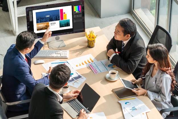 Software de diseño gráfico para el diseño moderno de páginas web y anuncios comerciales