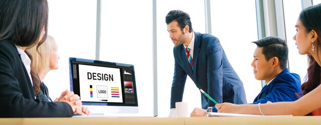 Software de diseño gráfico para el diseño moderno de páginas web y anuncios comerciales