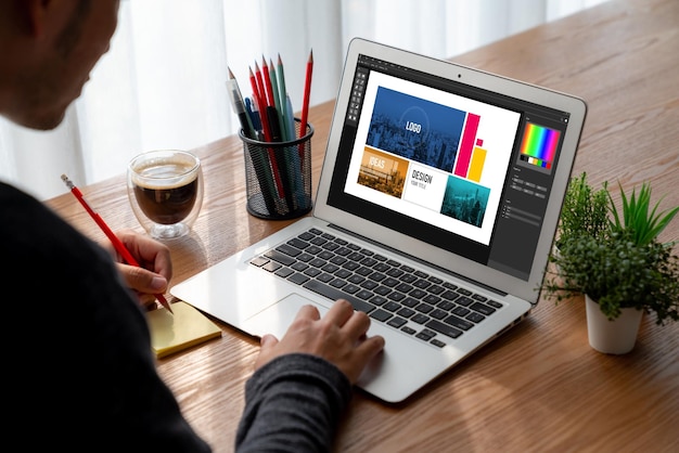 Software de diseño gráfico para el diseño moderno de páginas web y anuncios comerciales