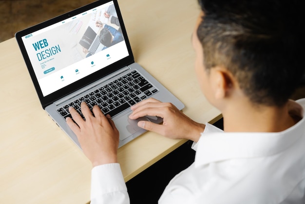 El software de diseño de sitios web proporciona una plantilla moderna para negocios minoristas en línea y comercio electrónico
