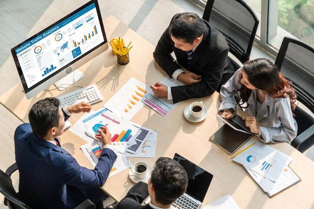 Software informático para el análisis del tráfico de sitios web datos en la pantalla de la computadora cómodamente