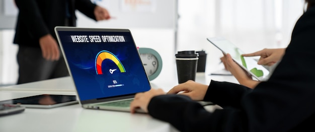 Software informático que evalúa la velocidad de carga de los sitios web