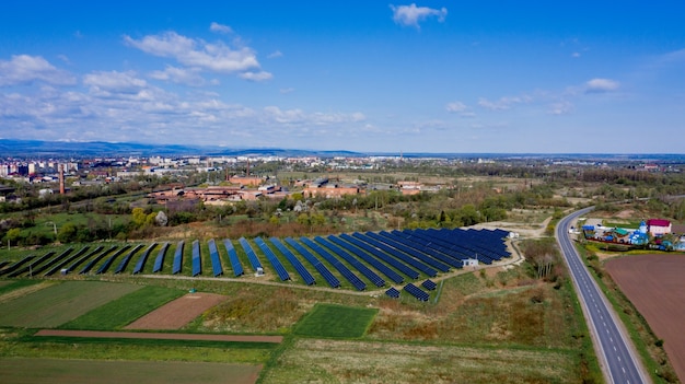 Foto solarpanel produziert grüne, umweltfreundliche energie.