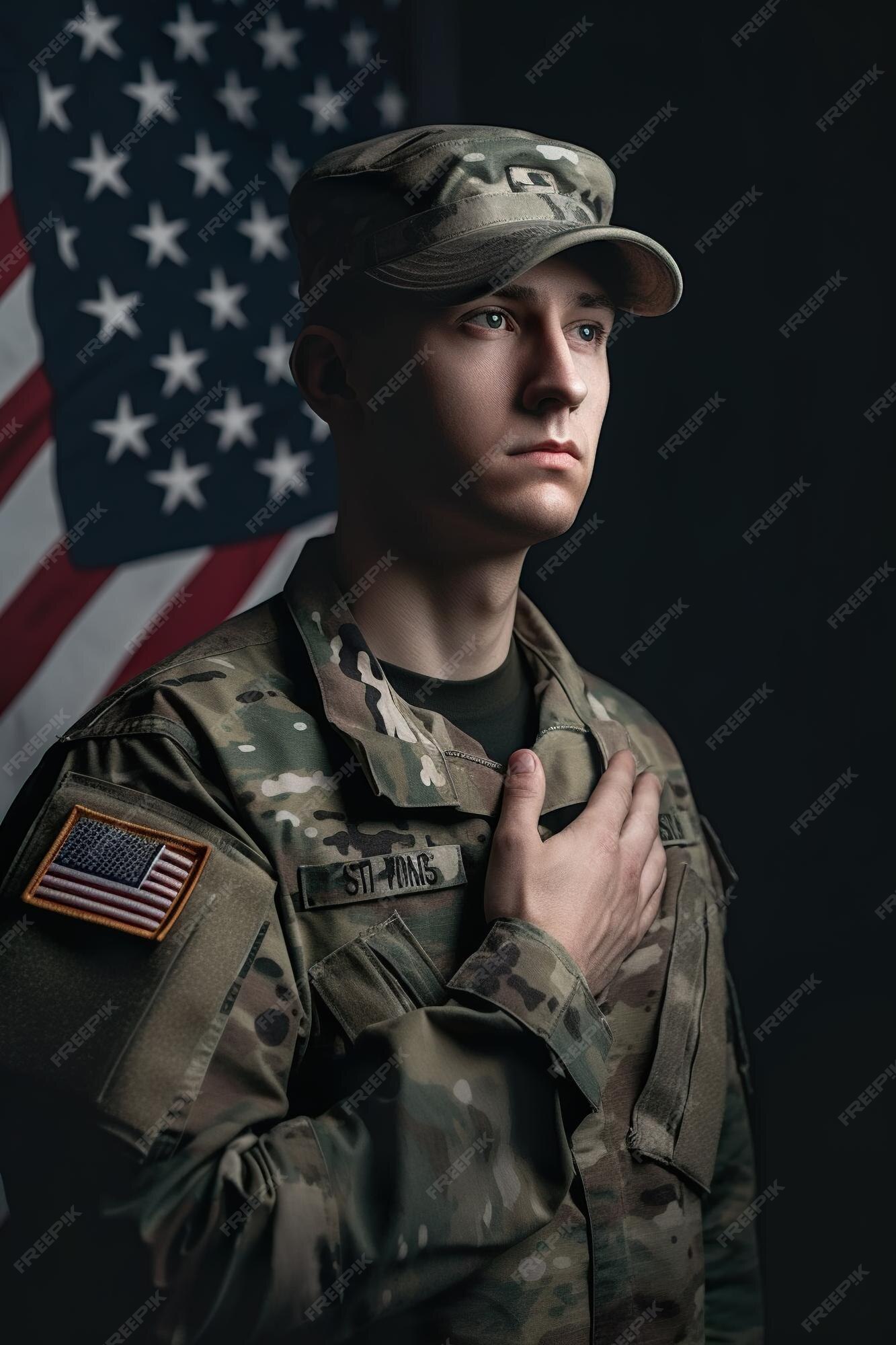 Bandeira Dos Estados Unidos Da América E Casaco-uniforme Militar Dobrado  Símbolos Militares - Faixa Conceptual De Fundo Para Os a Foto de Stock -  Imagem de honra, revestimento: 170023030