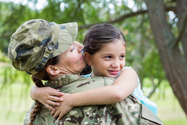 Soldado se reunió con su hija