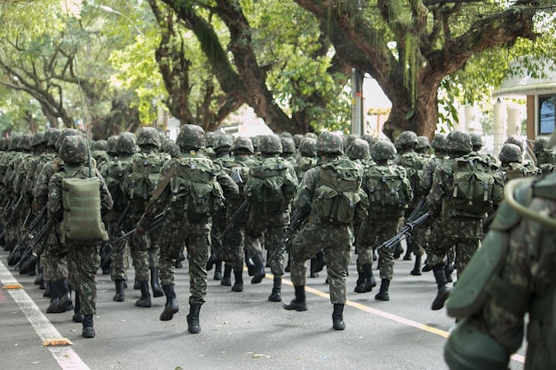 Soldados del ejército durante el desfile del 7 de septiembre en Brasil.