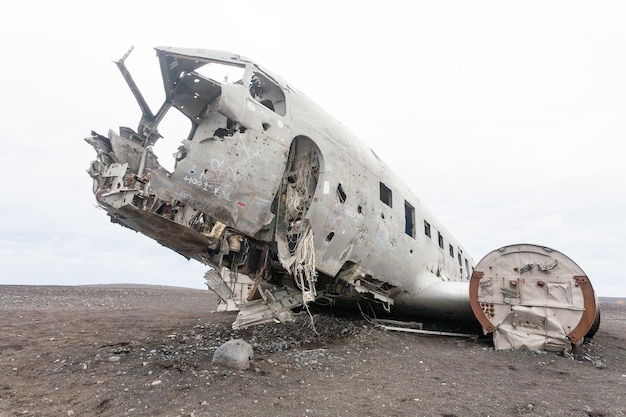 Solheimasandur Flugzeugwrack Blick auf das Wahrzeichen von Südisland