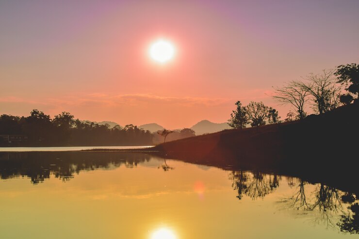 Foto sombra do lago com uma atmosfera romântica.