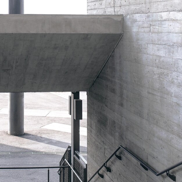 Foto la sombra del puente en la pared