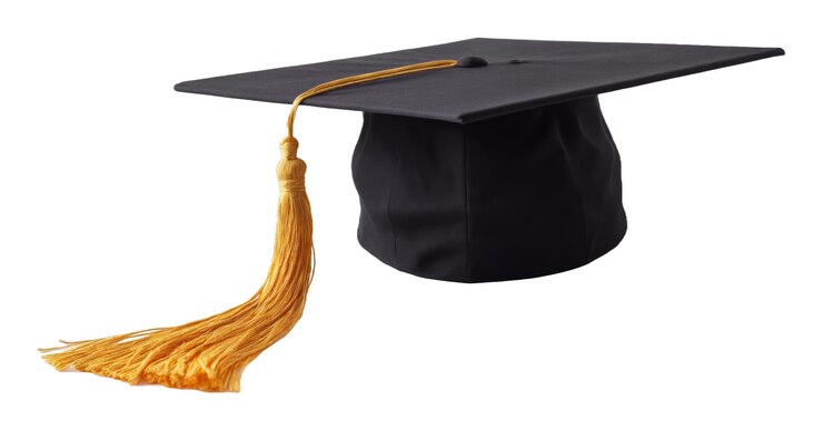 sombrero de graduación sobre un fondo blanco