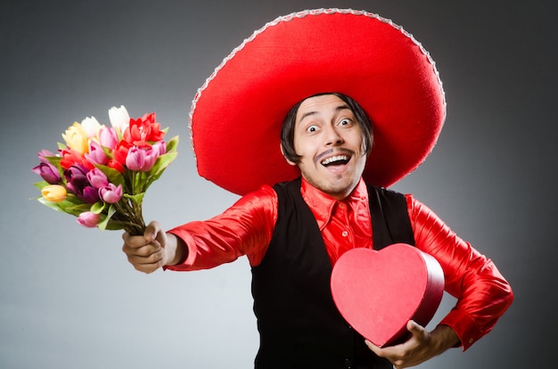 Sombrero del sombrero de la persona que lleva en concepto divertido