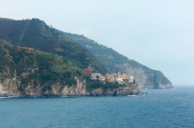 Sommer-Manarola-Blick von Corniglia Cinque Terre Italien