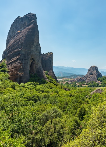 Sommer Meteora - wichtiger felsiger religiöser Klosterkomplex des Christentums in Griechenland