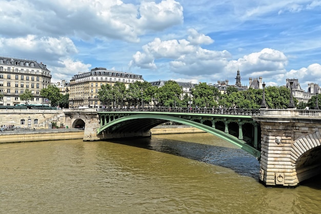Sommer-Paris-Damm der Seine