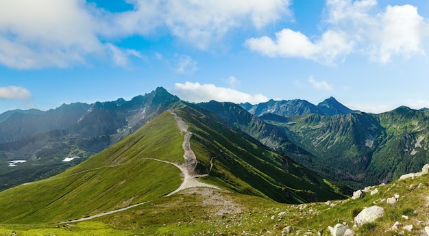 Sommer-Tatra-Gebirgspanorama Polen