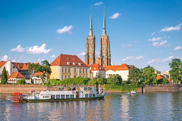 Foto sommeransicht der insel tumski in breslau, polen