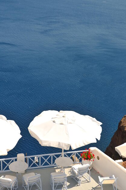 sommerferien auf der wunderschönen vulkaninsel santorini in griechenland