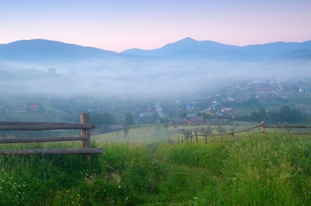 Sommerlandschaft auf dem Land