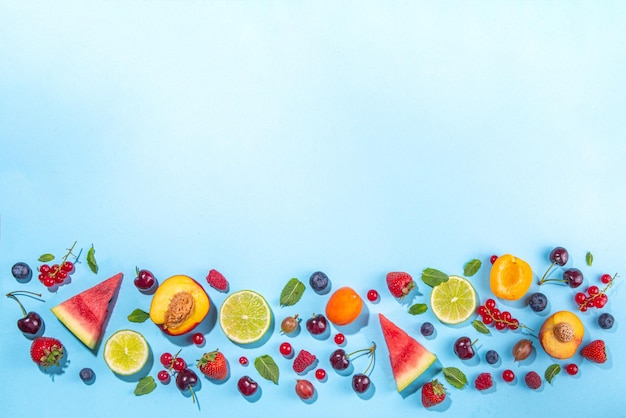 Sommerobst und Beeren-Flatlay