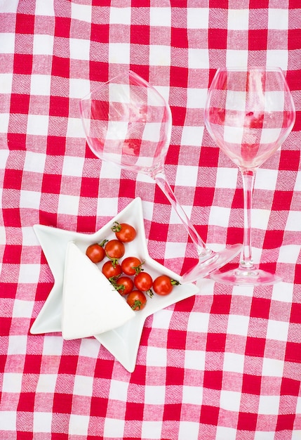 Sommerpicknick mit Brille