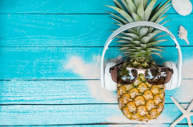 Sommersaison am Strand. Entspannen Sie sich im Urlaub und kopieren Sie Platz für Text
