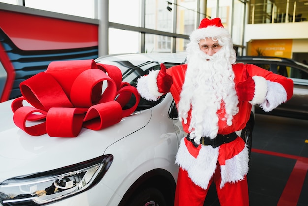 Sonata Klaus dona un coche nuevo