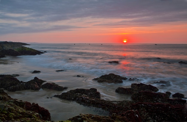 Sonnenaufgänge an der Küste Südvietnams