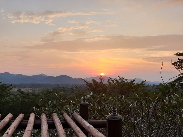 Sonnenaufgang im Bergblick