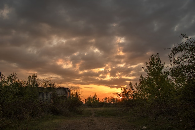 Sonnenaufgang in den Ruinen