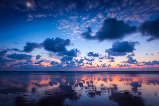 Sonnenuntergang am Strand von Baga Goa